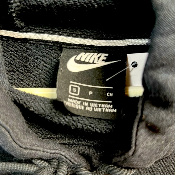 Nike crop hoodie - Picture 3 of 3